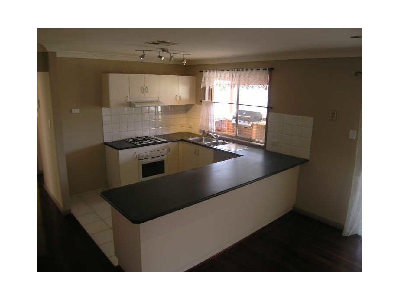 2 Glenlea Crt, Glenwood NSW 2768