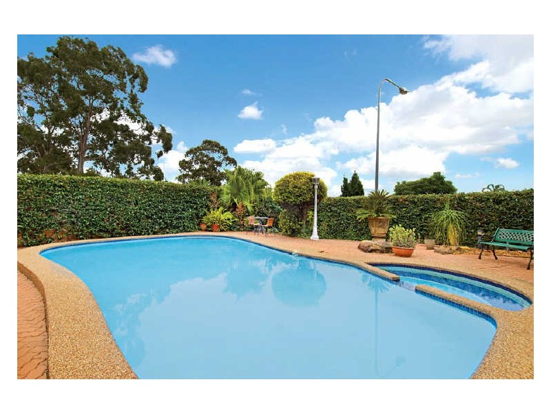 25 Joseph Banks Drive, Kings Langley NSW 2147