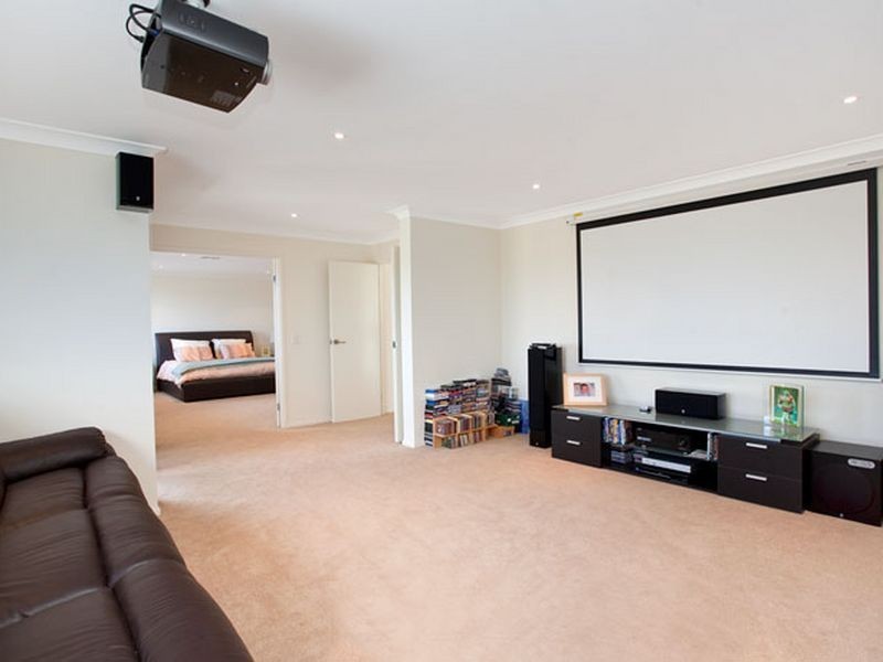 6 Henfield Street, Stanhope Gardens NSW 2768