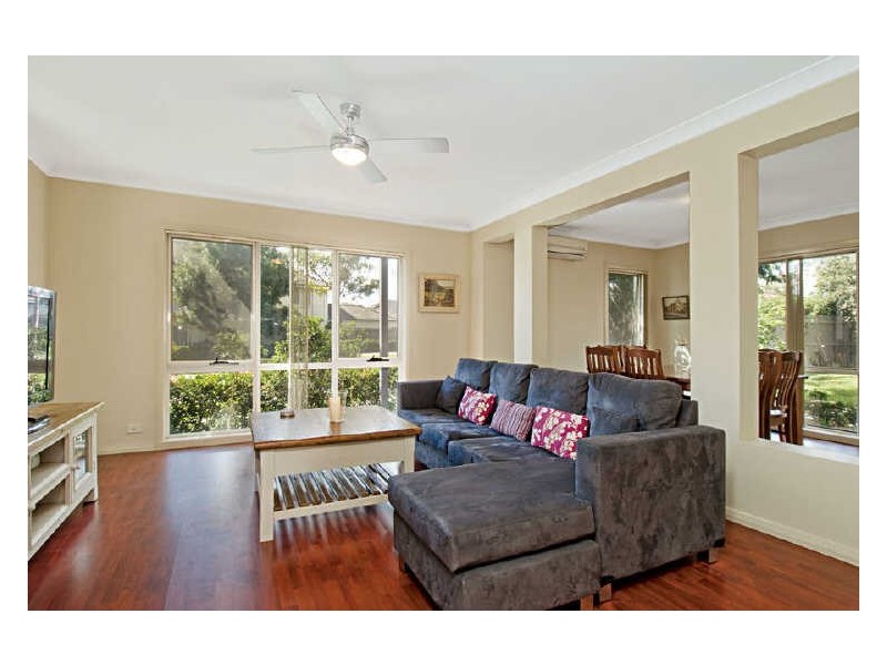 1 Hayle Terrace, Stanhope Gardens NSW 2768