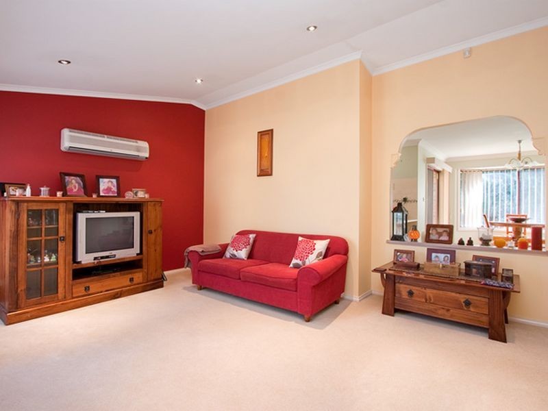 8 Ernest Street, Glenwood NSW 2768