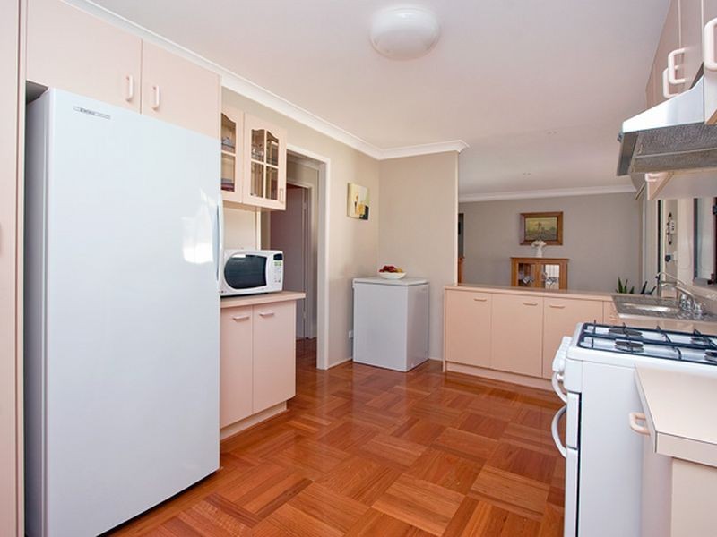 10 Goddard Crescent, Quakers Hill NSW 2763