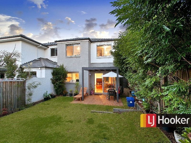124 Stanhope Parkway, Stanhope Gardens NSW 2768