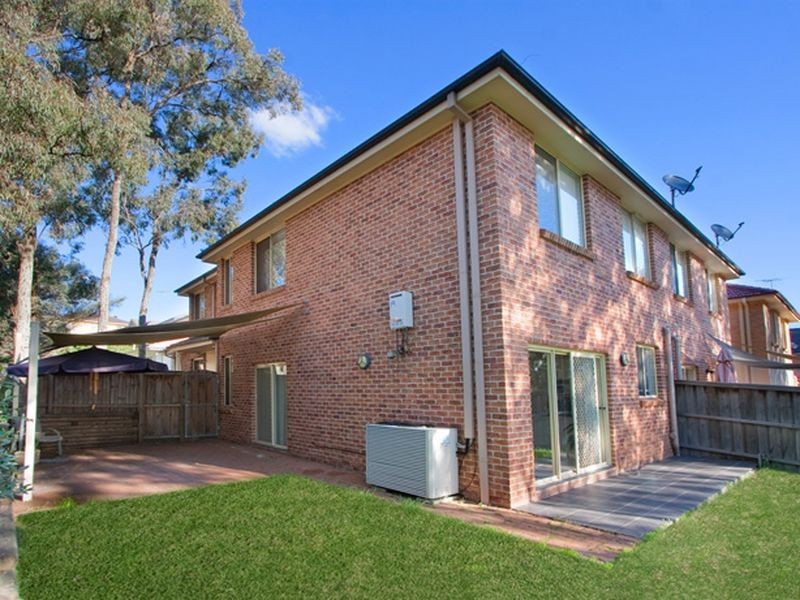 11 Jacqui Circuit, Bella Vista NSW 2153