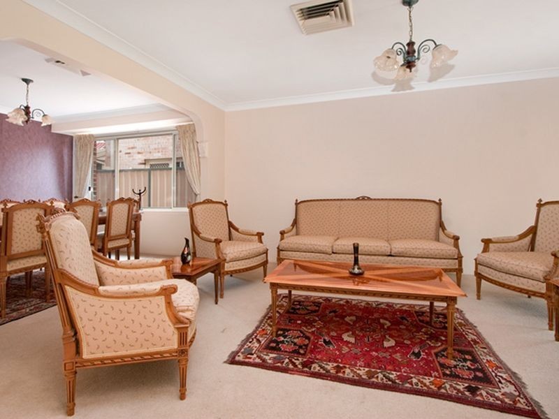 16 Blacksmith Close, Stanhope Gardens NSW 2768