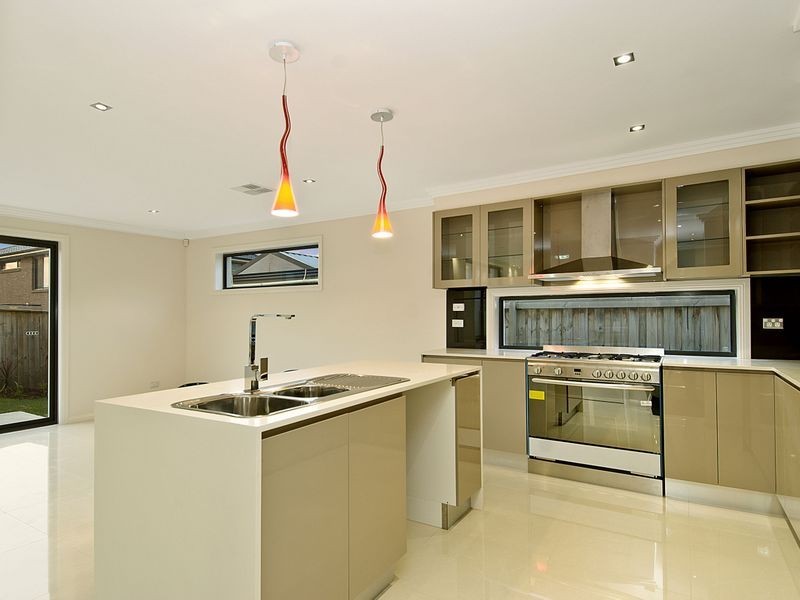 6 Huon Close, Stanhope Gardens NSW 2768