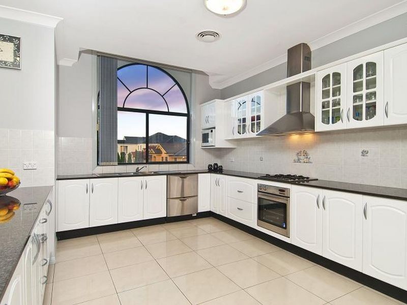 2 Sapphire Circuit, Quakers Hill NSW 2763