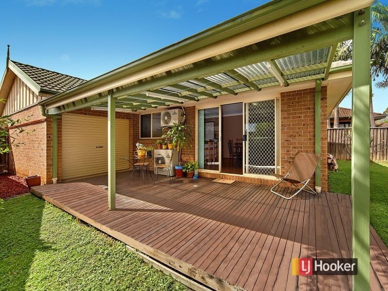 4 Fan Way, Stanhope Gardens NSW 2768