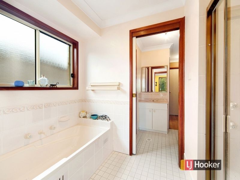 4 Fan Way, Stanhope Gardens NSW 2768