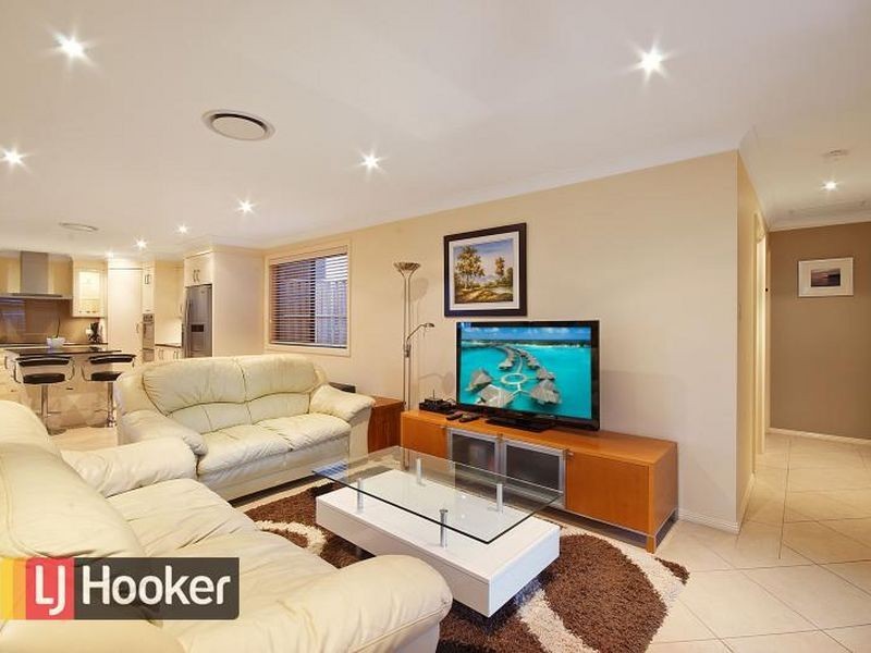 4 Henfield Street, Stanhope Gardens NSW 2768