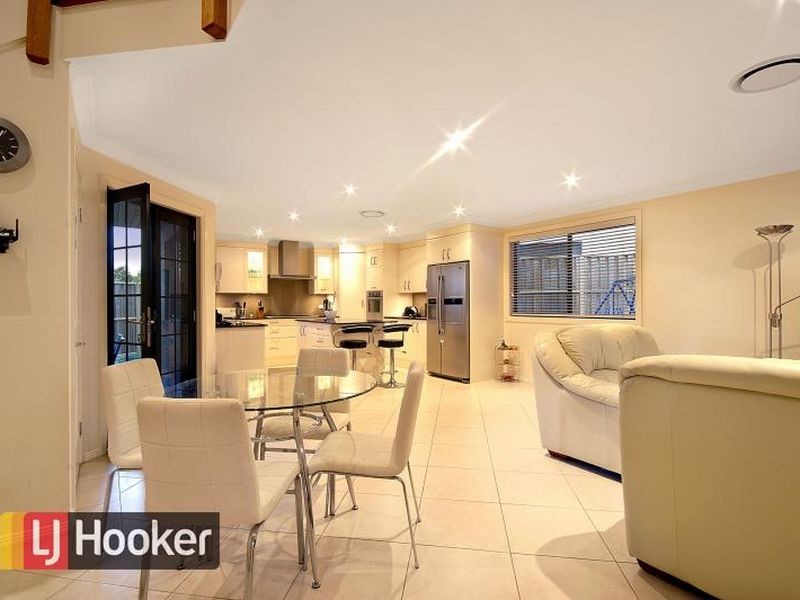 4 Henfield Street, Stanhope Gardens NSW 2768