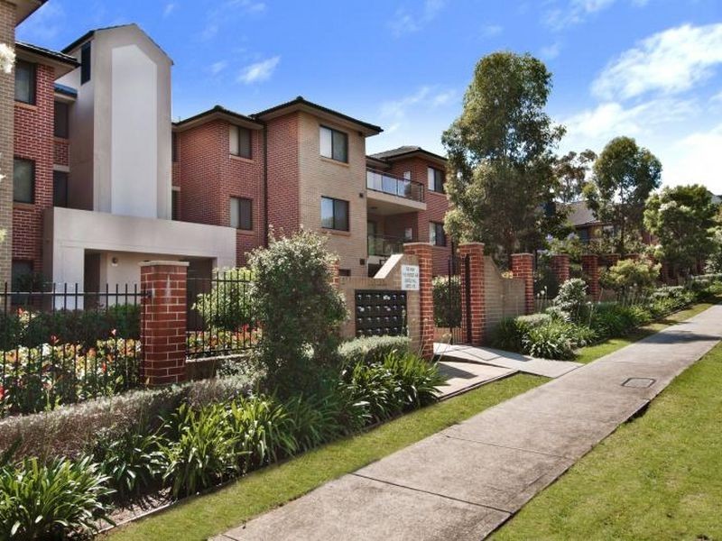 18/7-15 Purser Avenue, Castle Hill NSW 2154