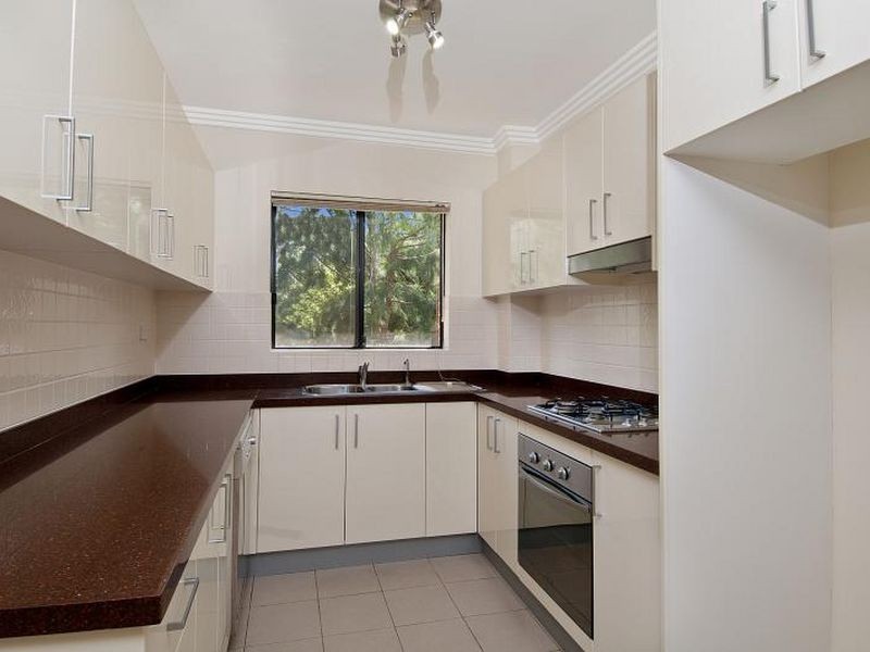 18/7-15 Purser Avenue, Castle Hill NSW 2154