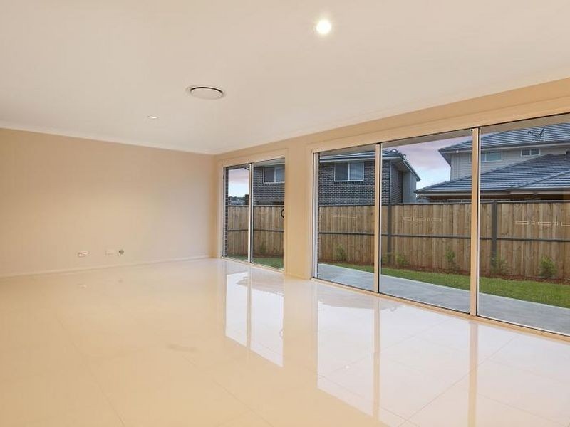 10 Wave Street, The Ponds NSW 2769