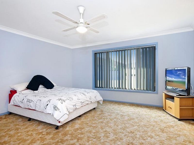 41 Gracelands Drive, Quakers Hill NSW 2763