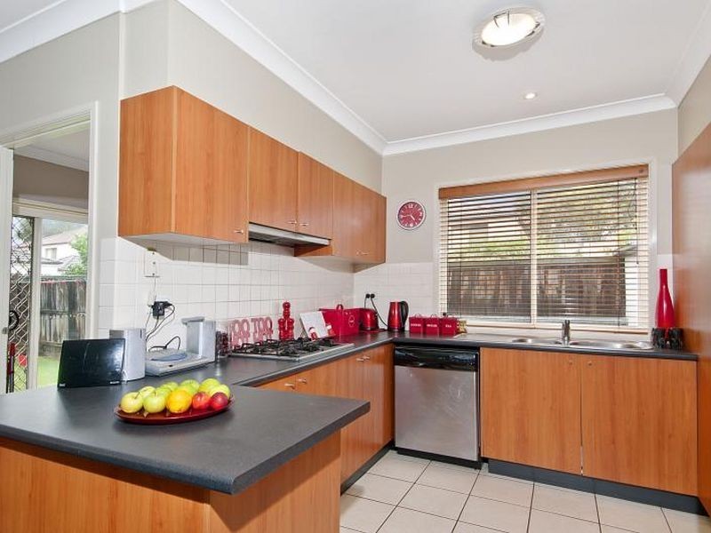6 Roxburgh Crescent, Stanhope Gardens NSW 2768