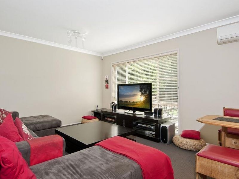 6 Roxburgh Crescent, Stanhope Gardens NSW 2768