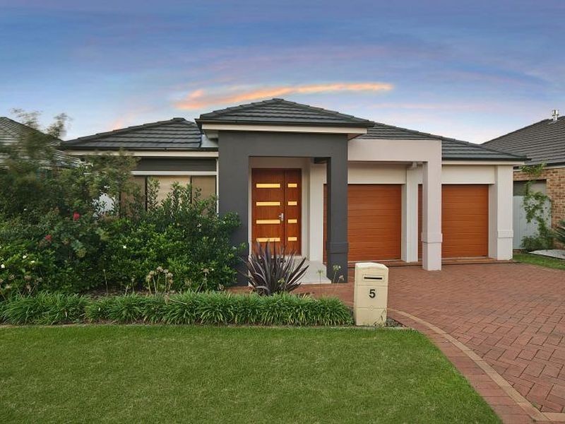 5 Hamish Circuit, Stanhope Gardens NSW 2768