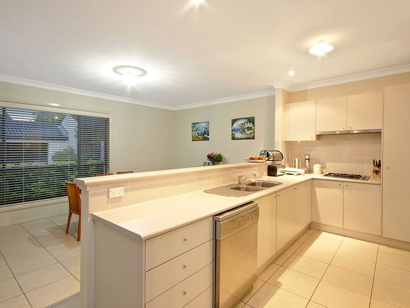 8 Leyburn Street, Stanhope Gardens NSW 2768