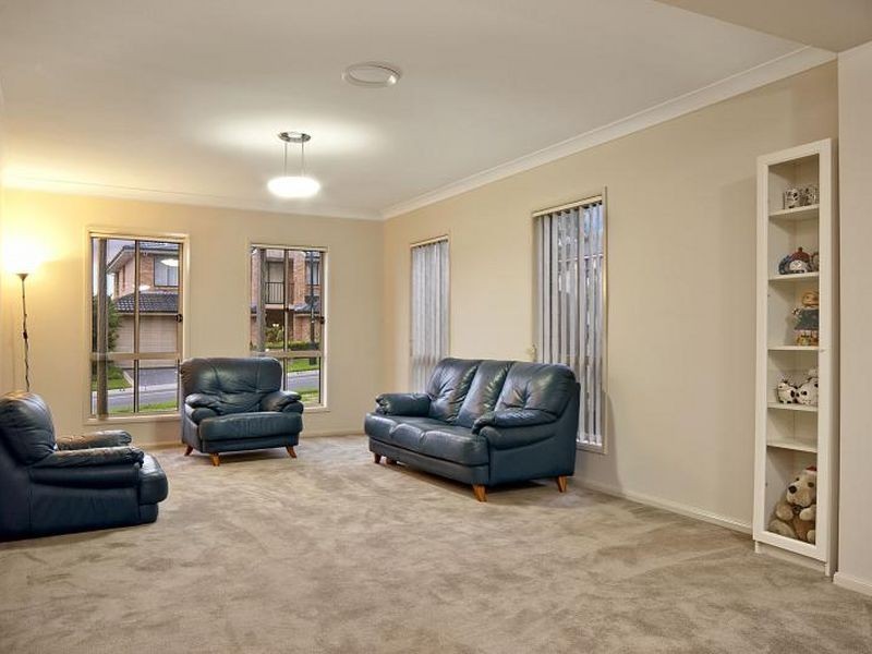 8 Linton Street, Stanhope Gardens NSW 2768