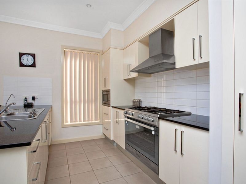 4 Kirk Place, Stanhope Gardens NSW 2768