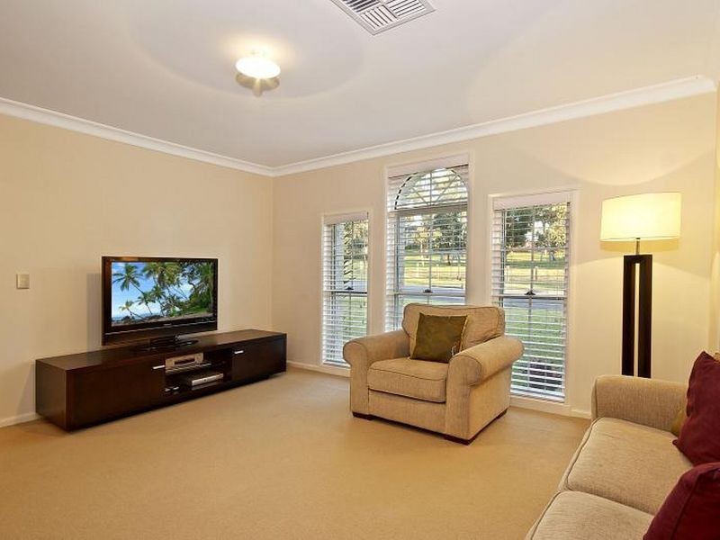 34 Ashtead Parade, Stanhope Gardens NSW 2768