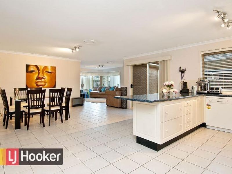 5 Leyburn Street, Stanhope Gardens NSW 2768