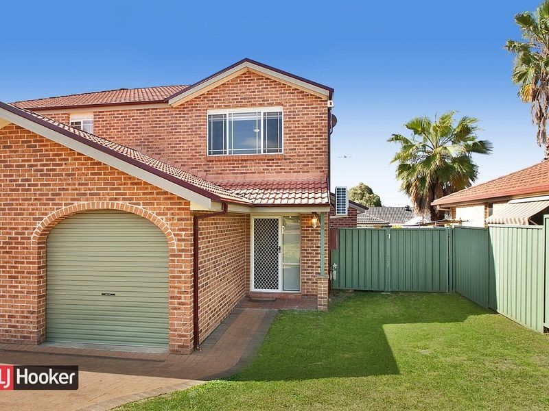 8 Bangalow Place, Stanhope Gardens NSW 2768