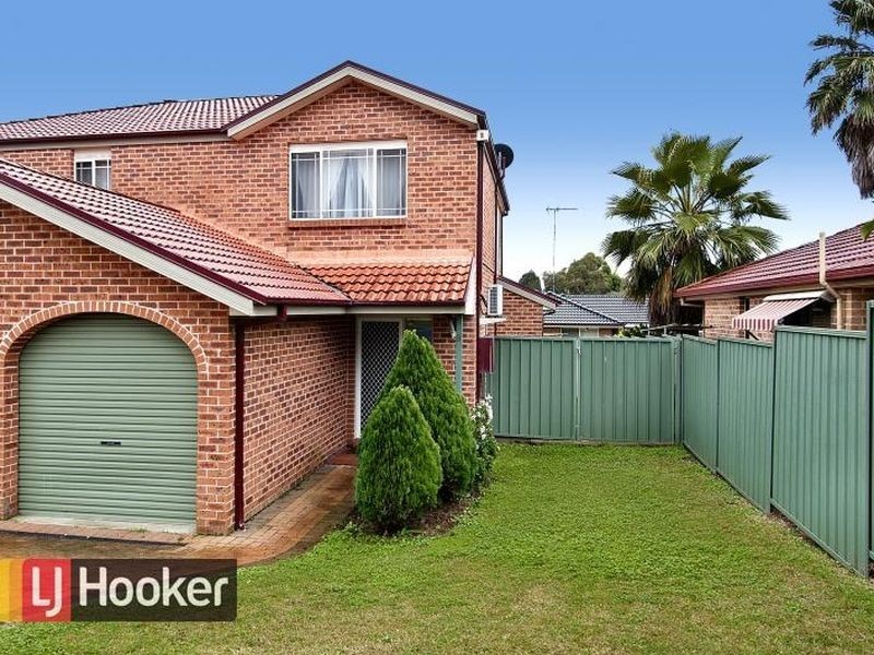 8 Bangalow Place, Stanhope Gardens NSW 2768