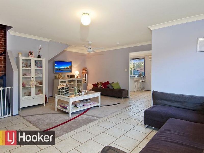 8 Bangalow Place, Stanhope Gardens NSW 2768