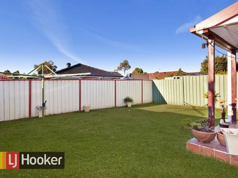 8 Bangalow Place, Stanhope Gardens NSW 2768