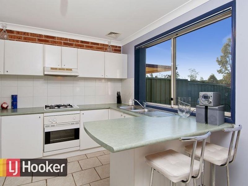 8 Bangalow Place, Stanhope Gardens NSW 2768