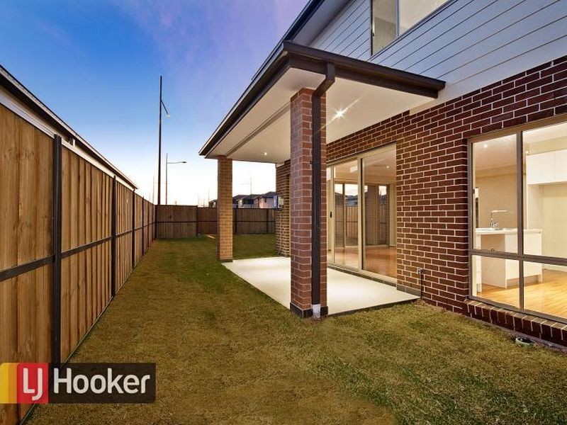 87 Riverbank Drive, The Ponds NSW 2769