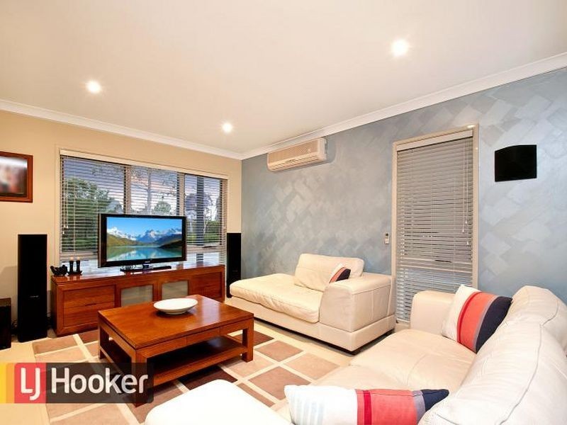 12 Kentwell Crescent, Stanhope Gardens NSW 2768