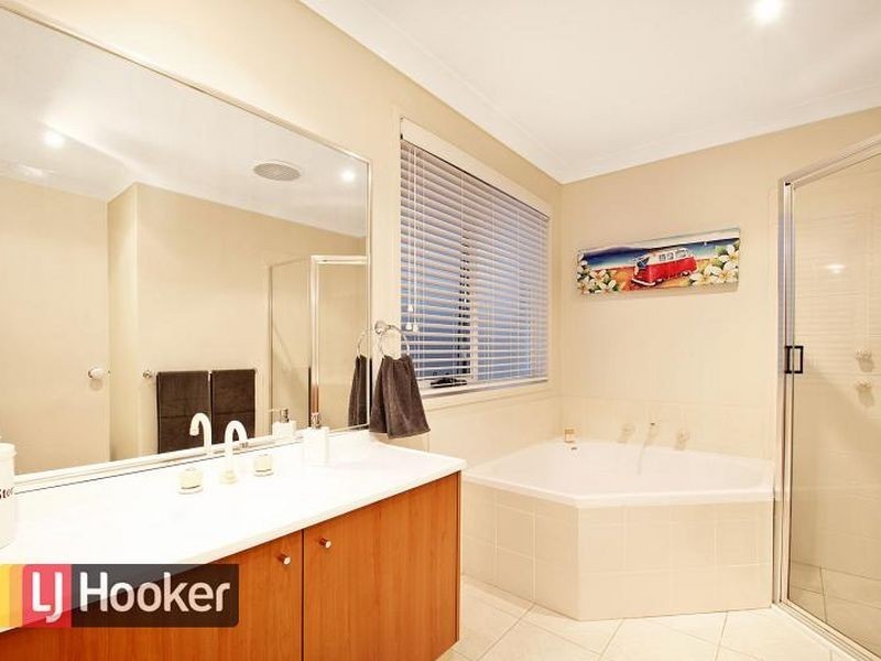 12 Kentwell Crescent, Stanhope Gardens NSW 2768