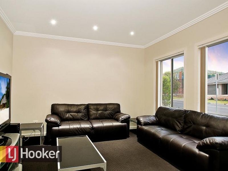 54 Waterfall Boulevard, The Ponds NSW 2769