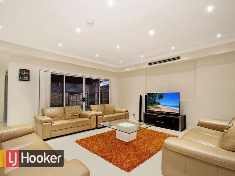 54 Waterfall Boulevard, The Ponds NSW 2769