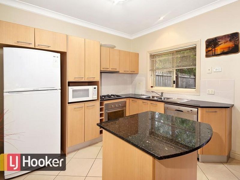 8/6 Blossom Place, Quakers Hill NSW 2763