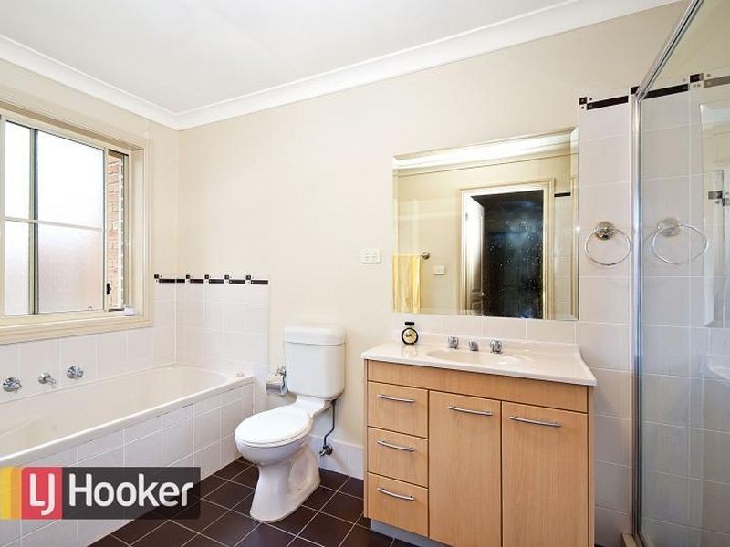 8/6 Blossom Place, Quakers Hill NSW 2763