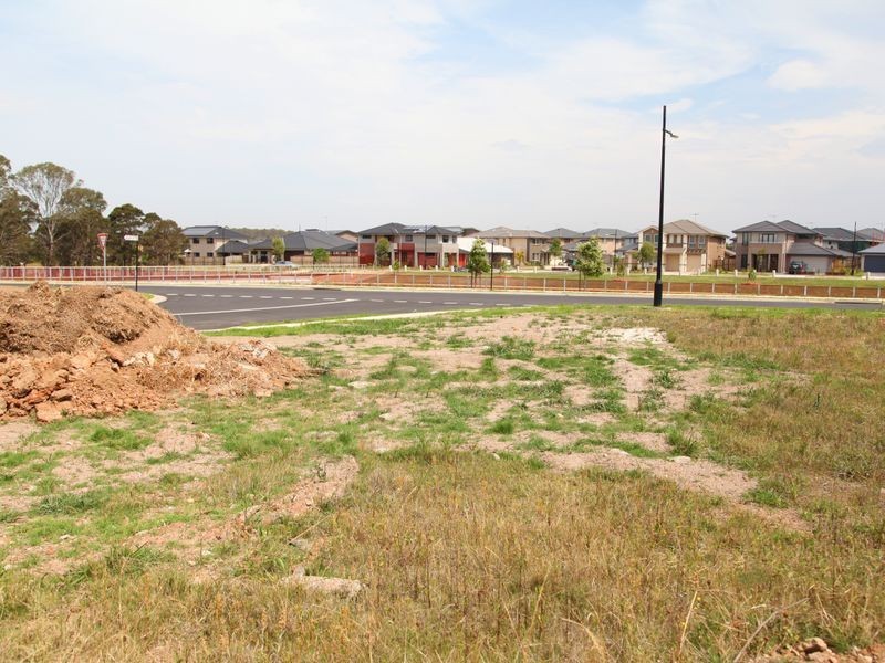 7 Meander Crescent, The Ponds NSW 2769