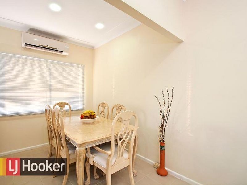 8 Hilltop Avenue, Blacktown NSW 2148