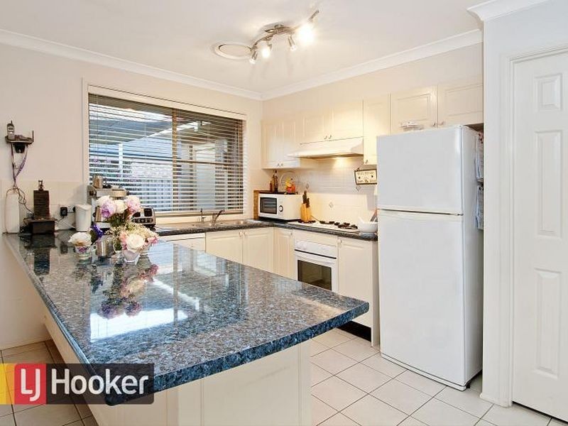 5 Leyburn Street, Stanhope Gardens NSW 2768