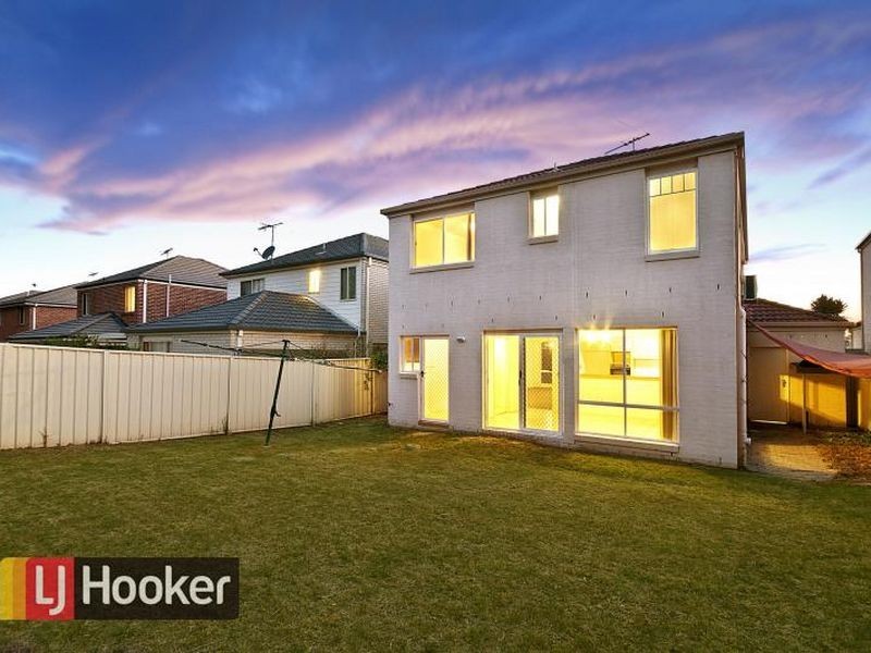 17 Bonaccordo Road, Quakers Hill NSW 2763