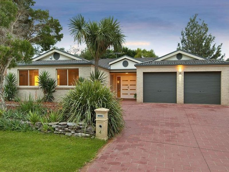 4 Aimee Street, Quakers Hill NSW 2763