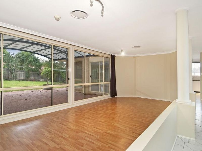 4 Aimee Street, Quakers Hill NSW 2763