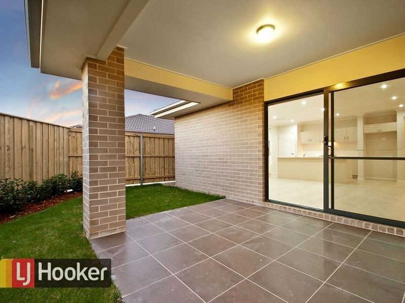 64 Angelwing Street, The Ponds NSW 2769