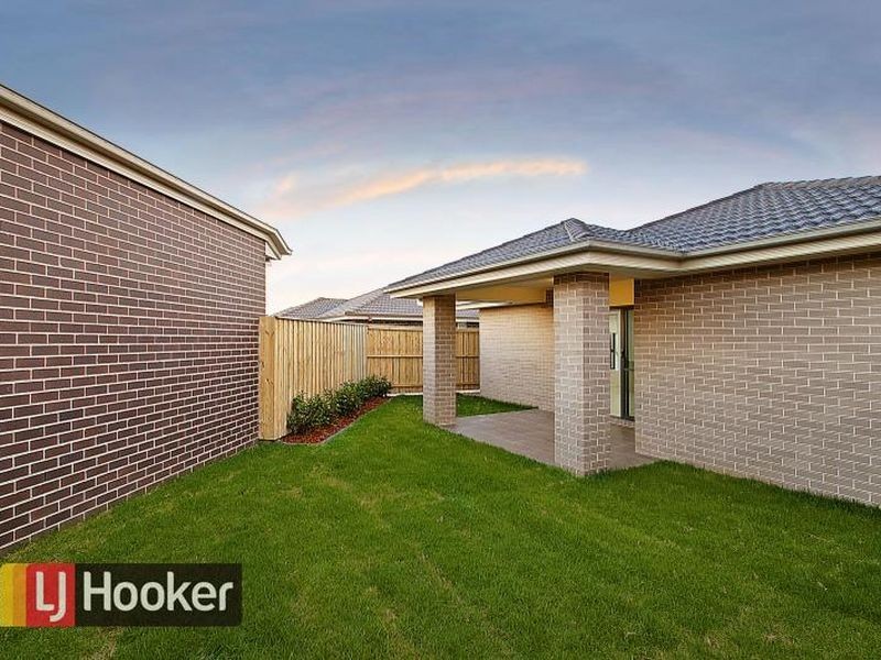 64 Angelwing Street, The Ponds NSW 2769