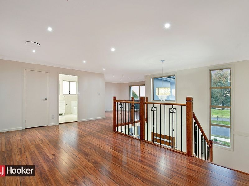 33 Edgewood Drive, Stanhope Gardens NSW 2768