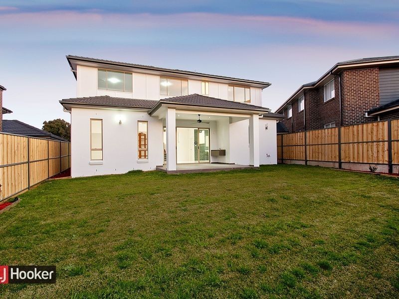 33 Edgewood Drive, Stanhope Gardens NSW 2768