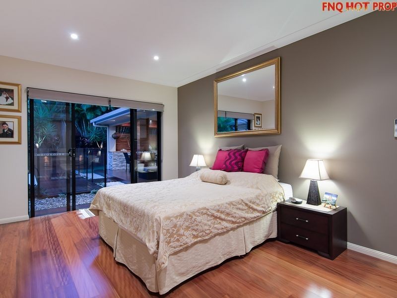 33 Muller Street, Palm Cove QLD 4879